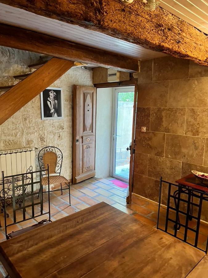 La Maison Sur La Place Эг-Морт Экстерьер фото